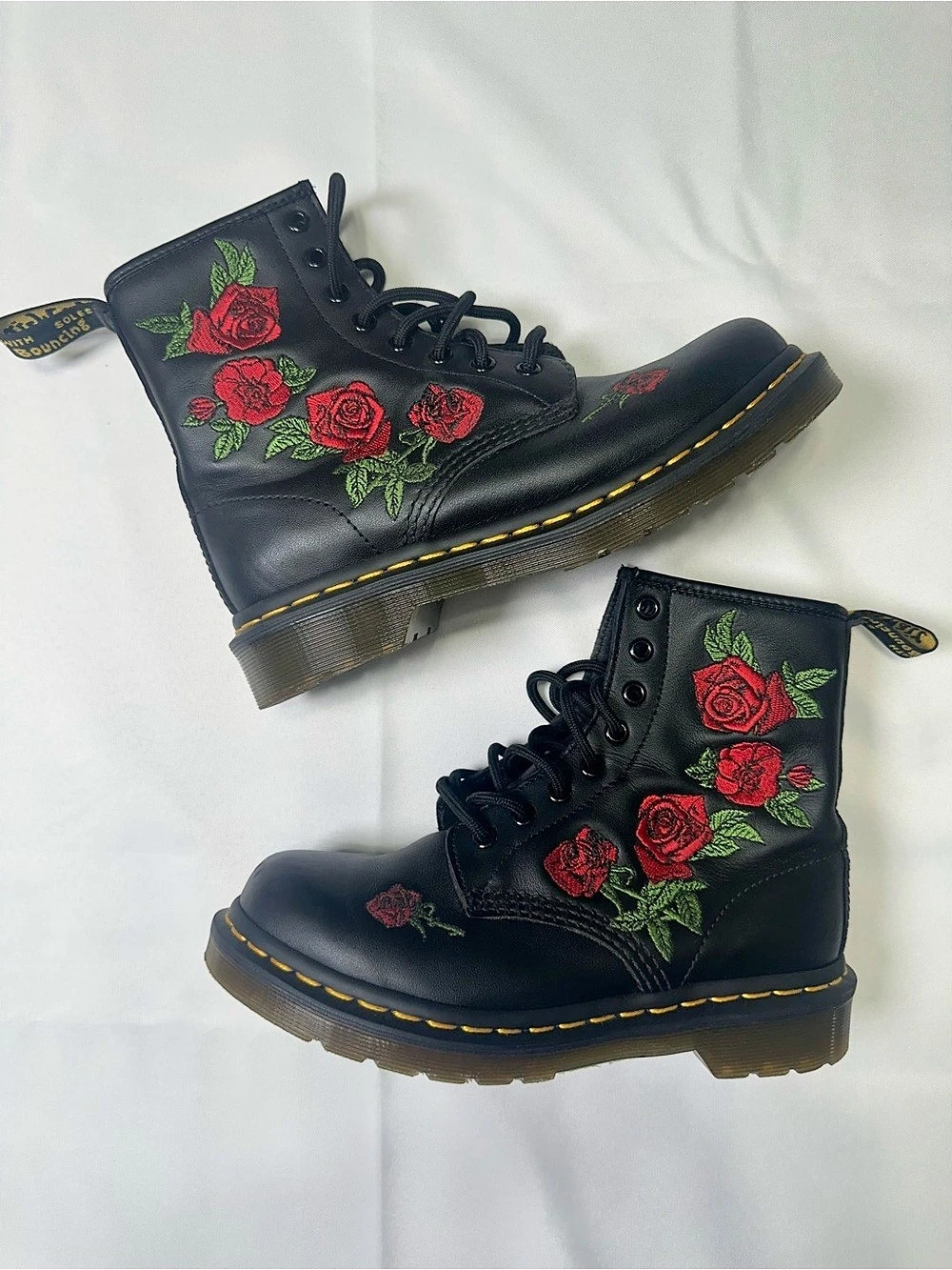 Dr. Martens 1460 Vonda Embroidered Rose Boots Black With Red Roses Size 6